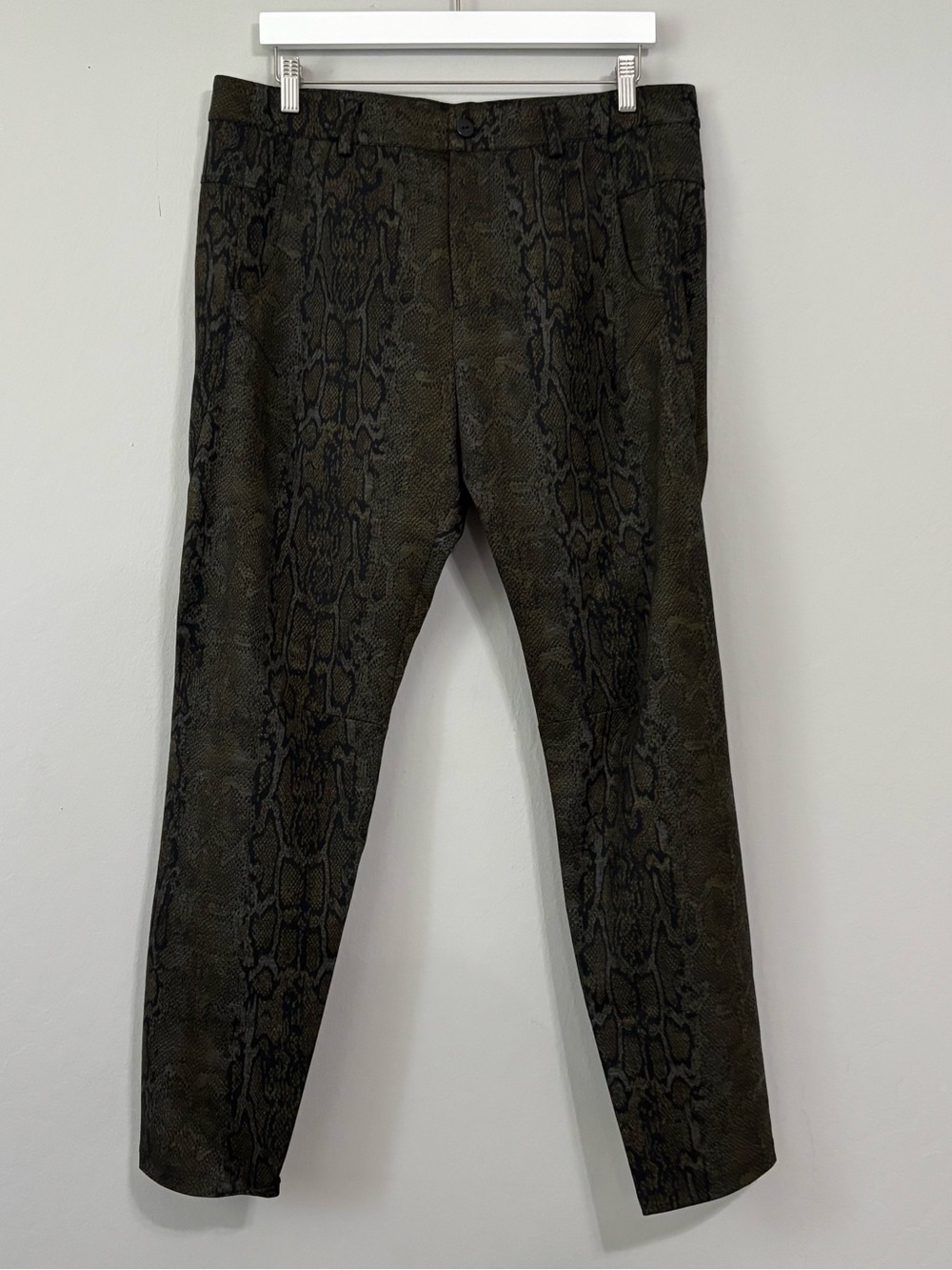 RUTI Green Snakeskin Print Casual Pants